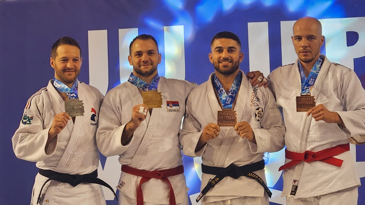 Murad Hayrapetyan gets a bronce medal to Spain in Heraklion